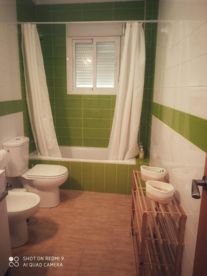Comodo Adosado En San Bartolome San Bartolomé de la Torre 外观 照片